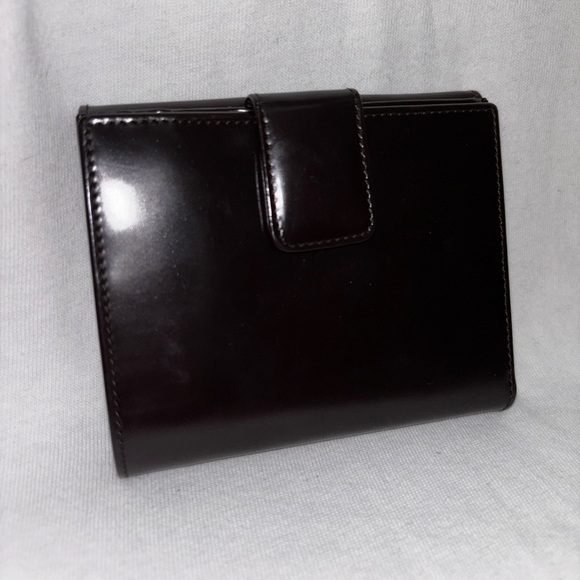 Beautiful dark brown gucci wallet with metal snap button closure - Picture 2 of 5